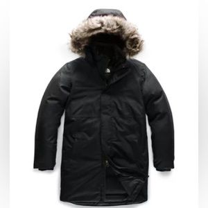 The North Face Girls’ Arctic Swirl Black Parka Jacket